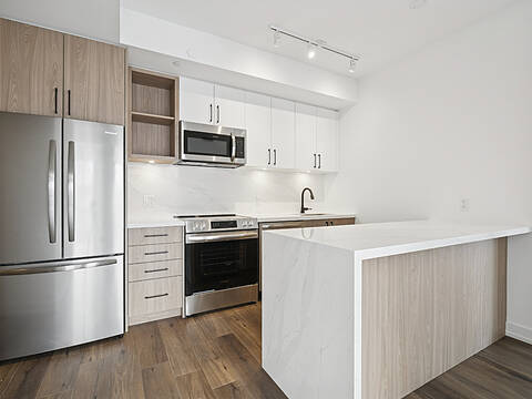 333 Sunseeker Ave #524, Innisfil