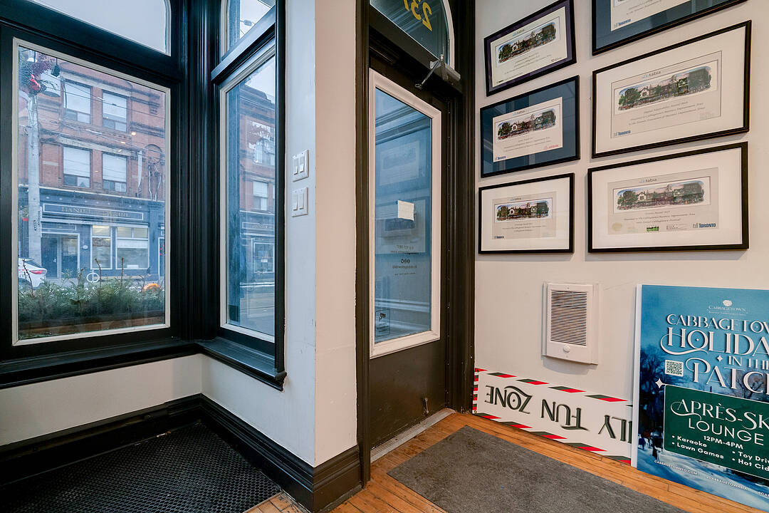 237 Carlton St, Toronto, Ontario