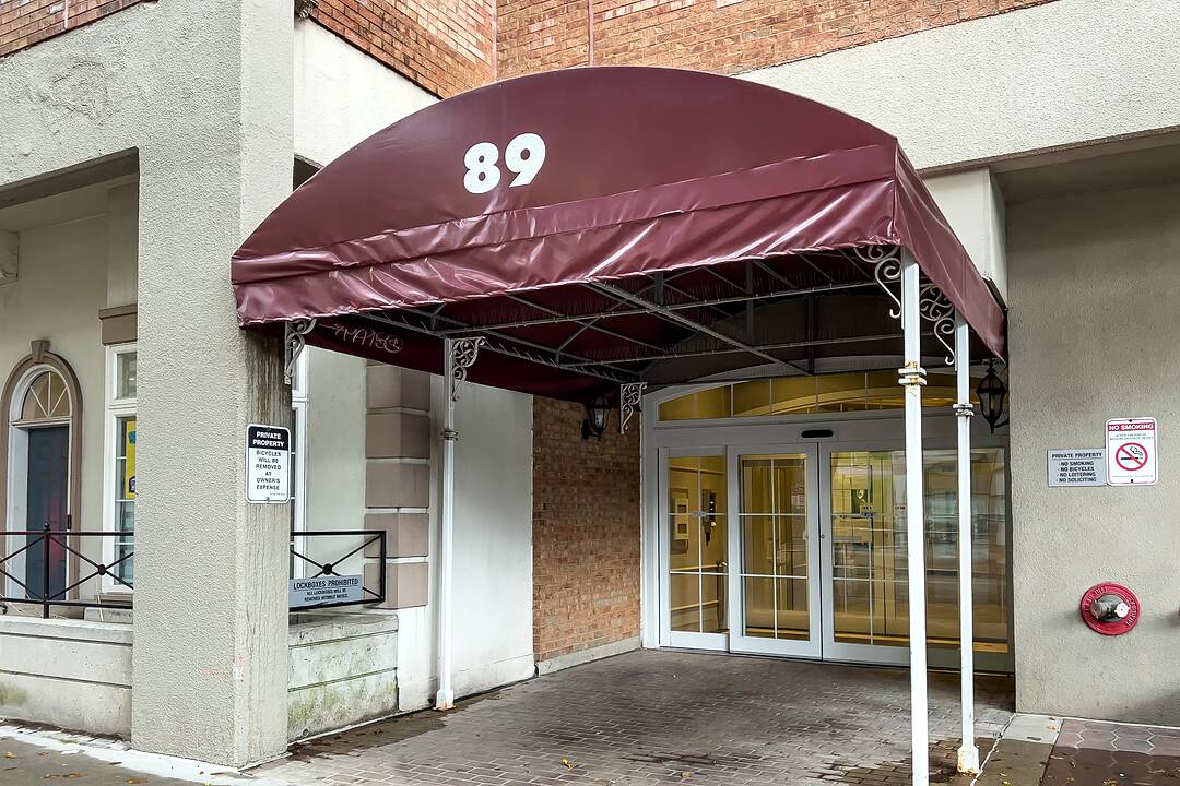 89 Mccaul St #TH03, Toronto, Ontario