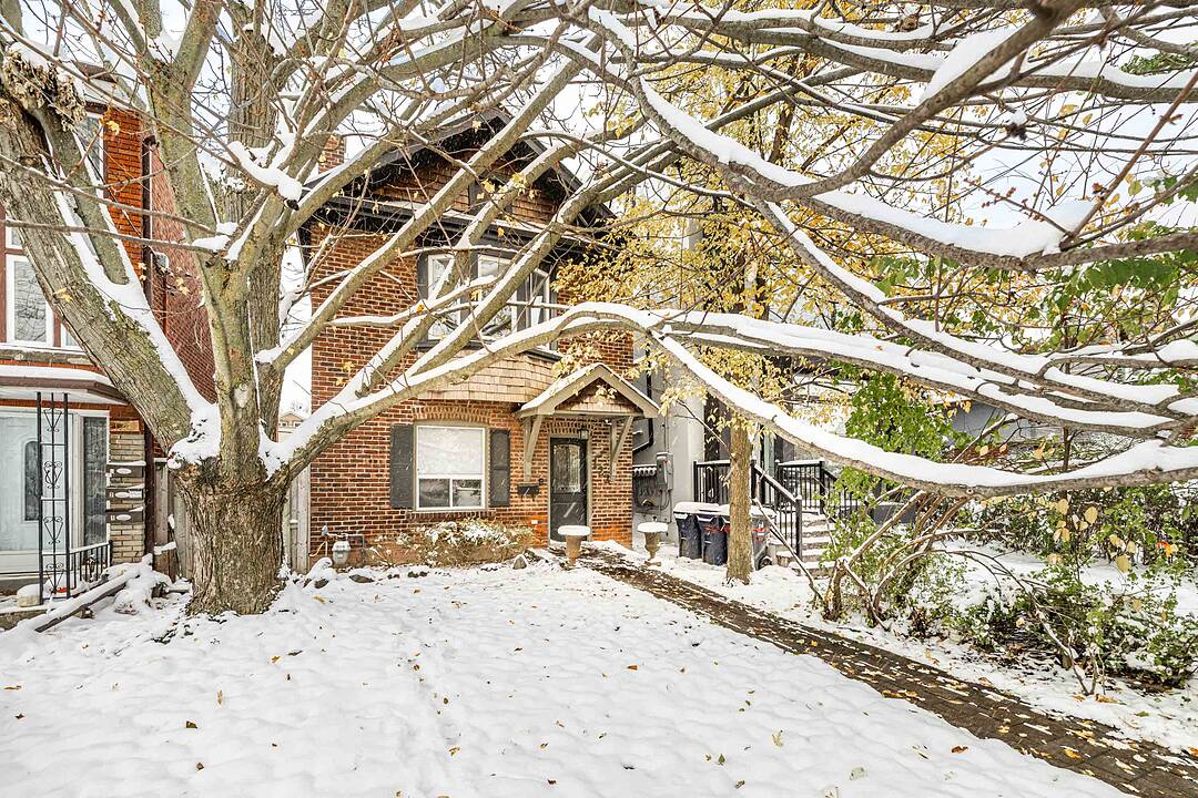 122 Kenwood Ave, Toronto, Ontario