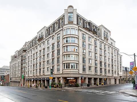 1 Balmoral Ave #803, Toronto