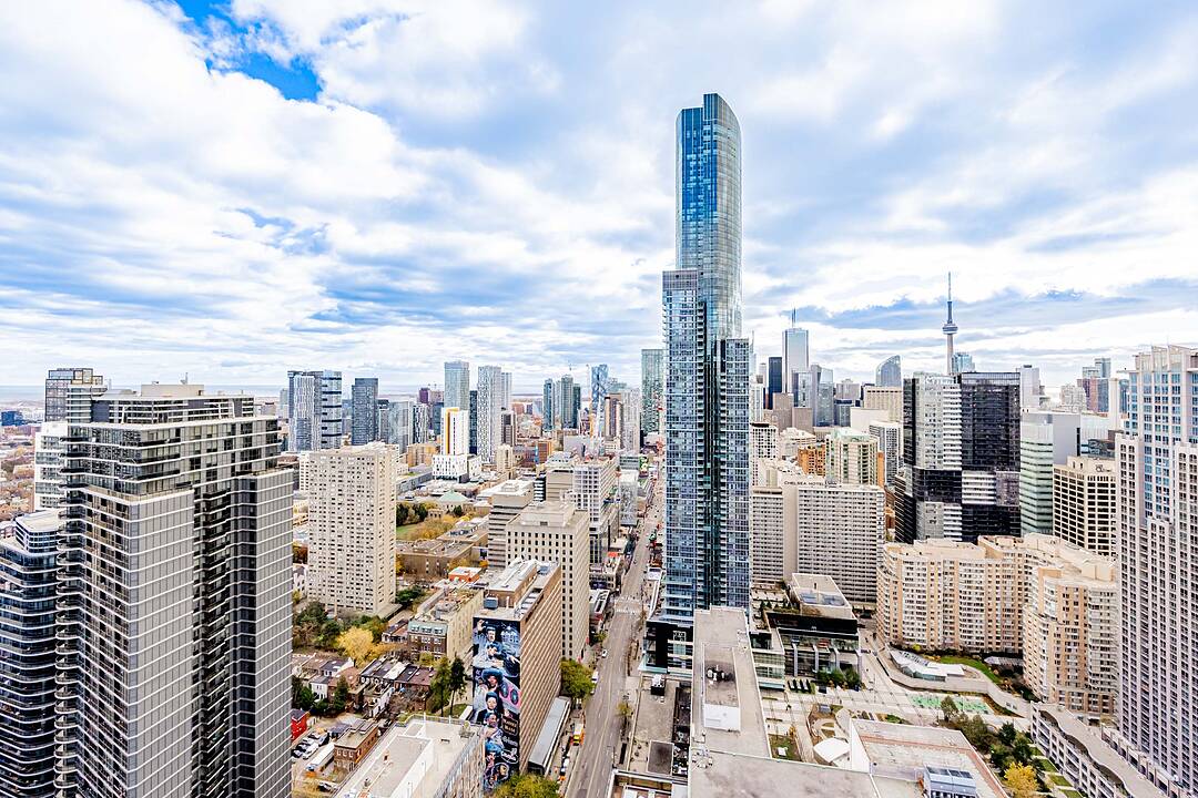 7 Grenville St #4511, Toronto, Ontario