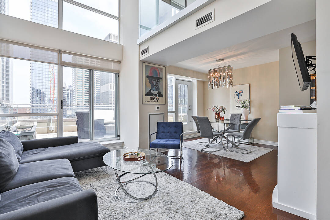 80 Cumberland St #Ph 1904, Toronto, Ontario