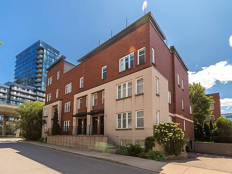 674Z Rue St-Timothée, Ville-Marie