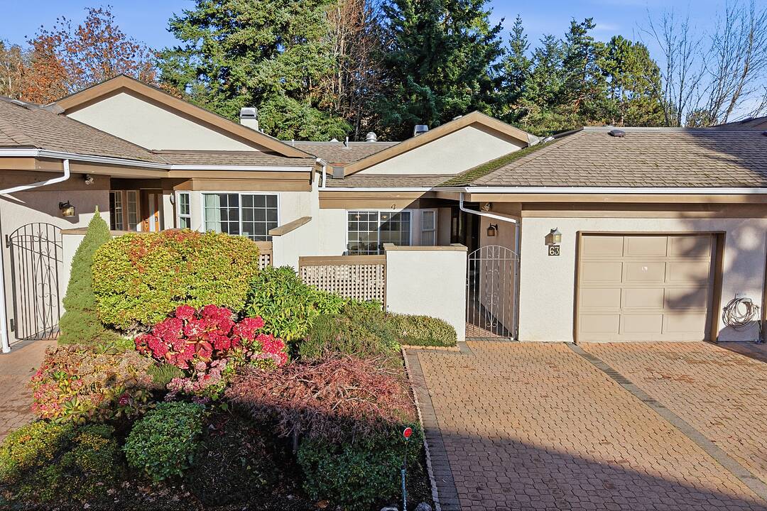 63-901 Kentwood Lane, Saanich, British Columbia