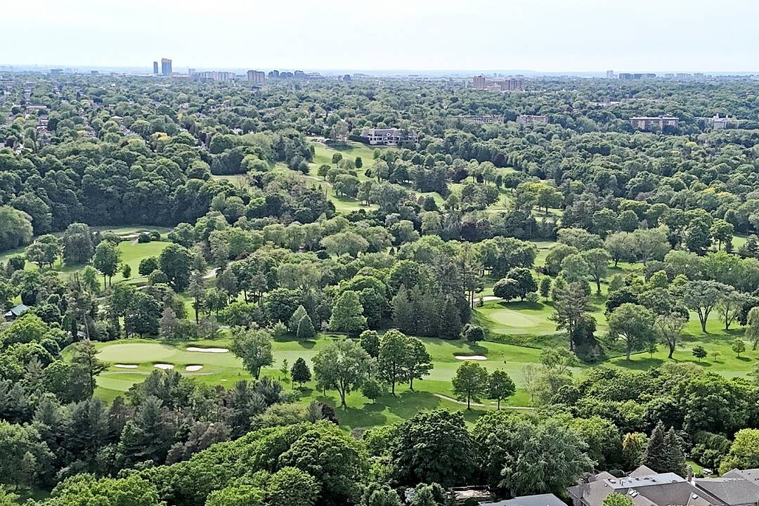 45 Park Lane Circ, Toronto, Ontario