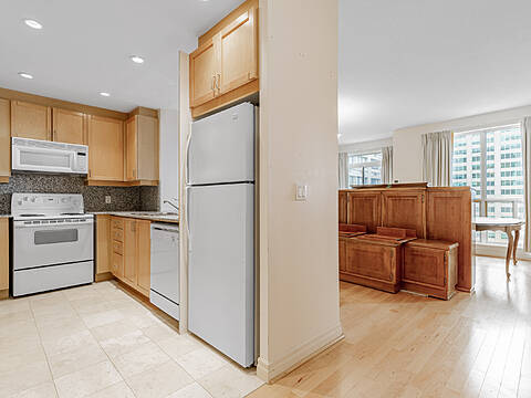 8 Park Rd #3811, Toronto