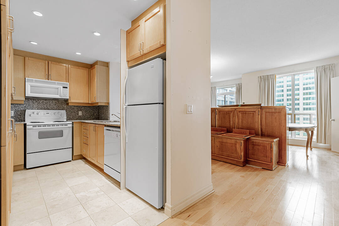 8 Park Rd #3811, Toronto, Ontario