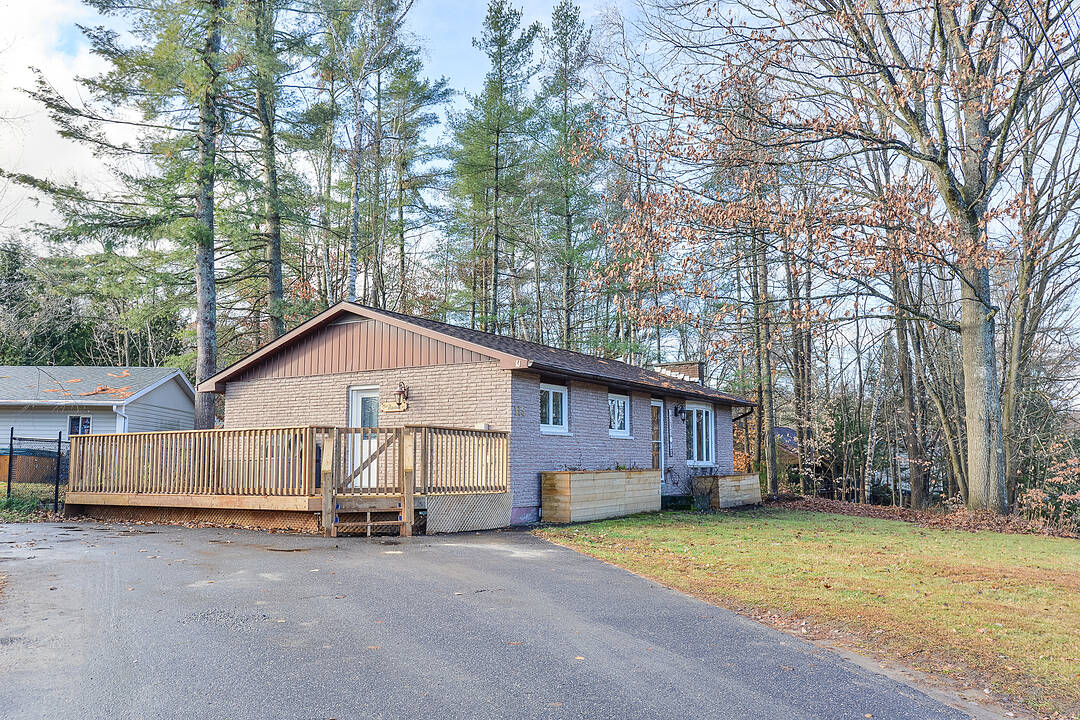 115 Segwun Blvd, Gravenhurst, Ontario