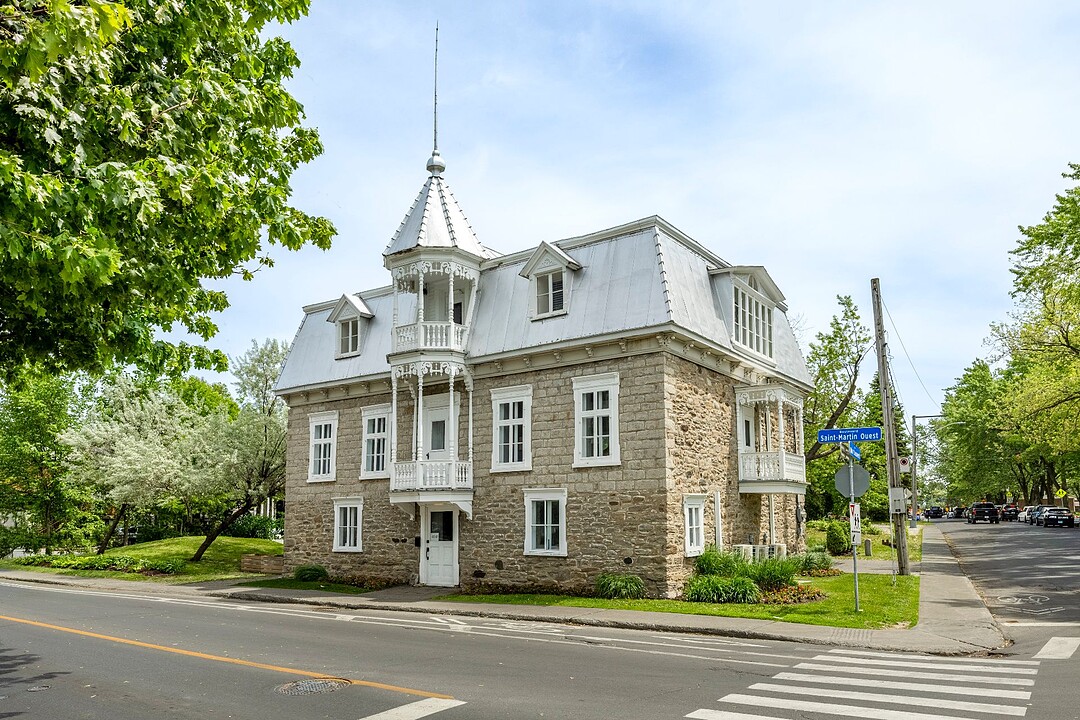 4040 Boul. St-Martin O., Chomedey, Québec