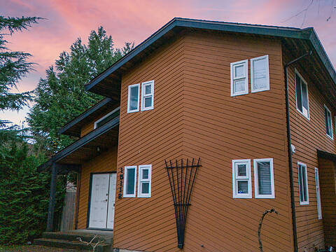 15112 96 Avenue, Surrey