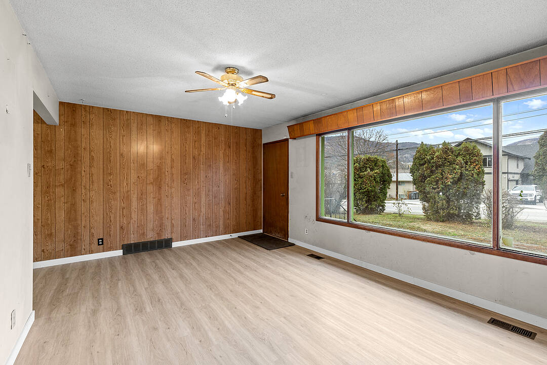 1451 Ross Road, West Kelowna, British Columbia