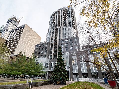 10 Bellair St #1403, Toronto