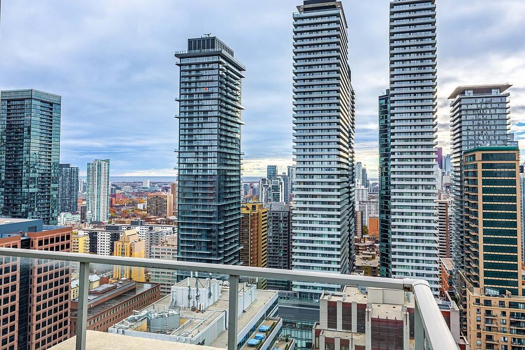 8 Park Rd #3810/3811, Toronto, Ontario