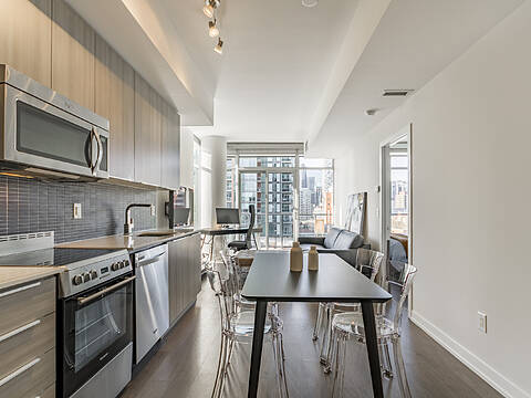 105 George St #1111, Toronto