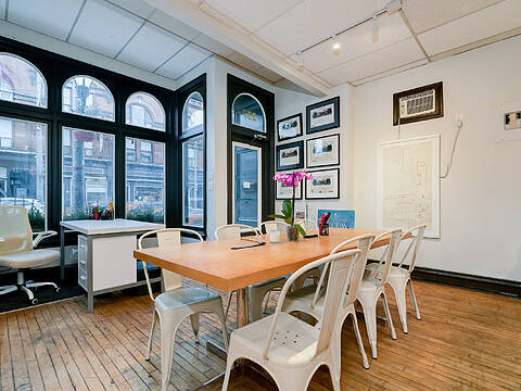 237 Carlton St, Toronto