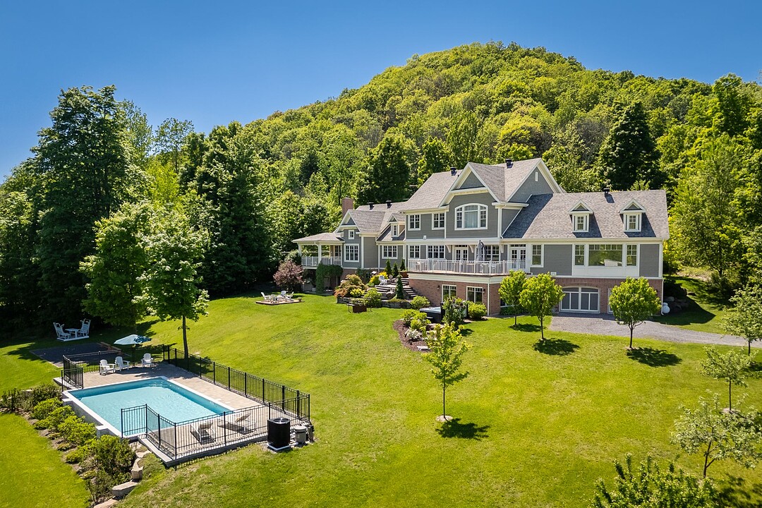350 Rue des Lauriers, Bromont, Québec