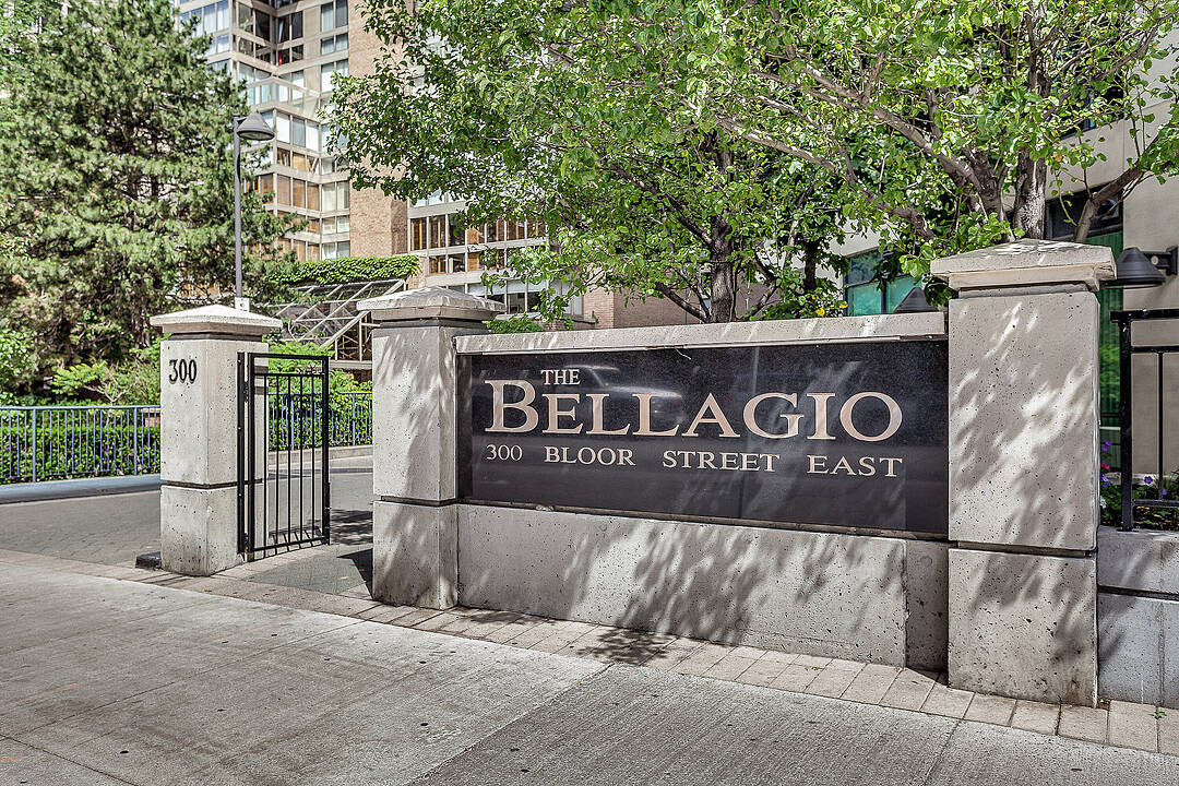 300 Bloor St E #1008, Toronto, Ontario