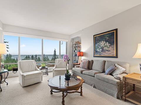 3105 Deer Ridge Drive #201, West Vancouver
