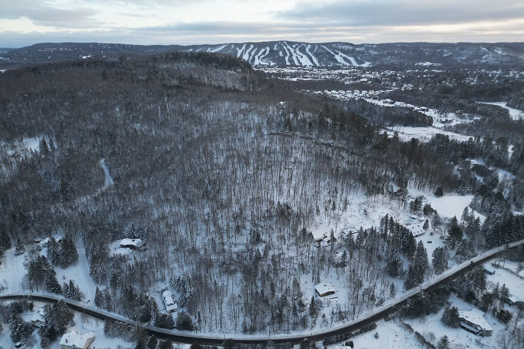 Ch. de la Rivière-à-Simon, Saint-Sauveur, Quebec, Québec