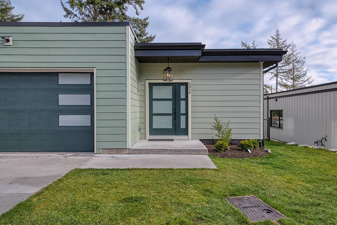 5416 Stellar Way, Sechelt, British Columbia