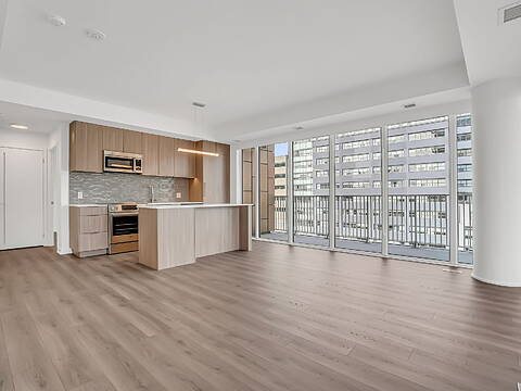 88 Bathurst St #704, Toronto