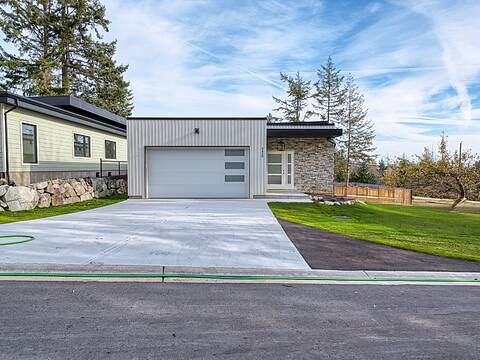 5410 Stellar Way, Sechelt
