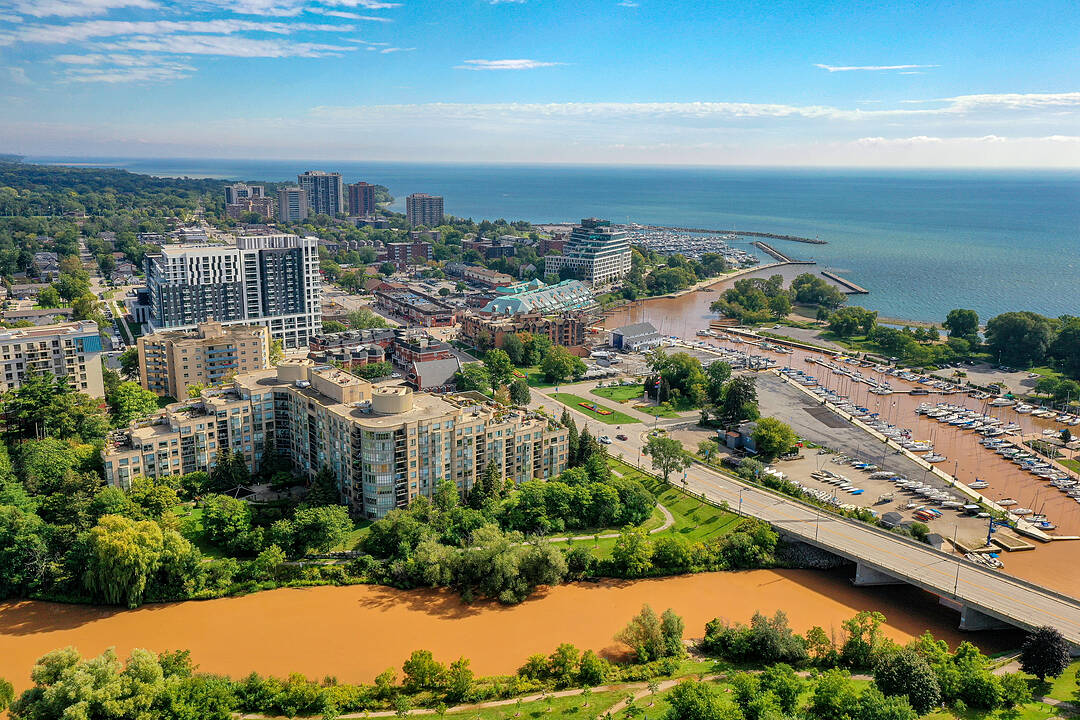 2511 Lakeshore Rd W #716, Oakville, Ontario