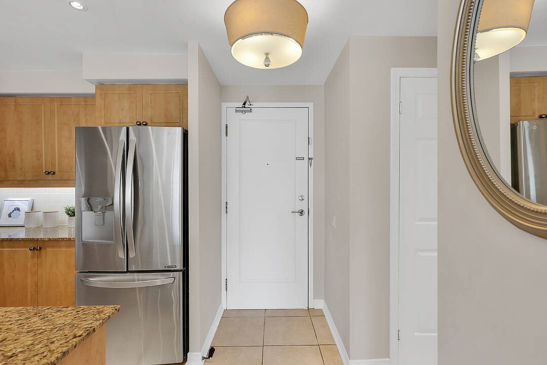 451 Rosewell Ave #415, Toronto, Ontario