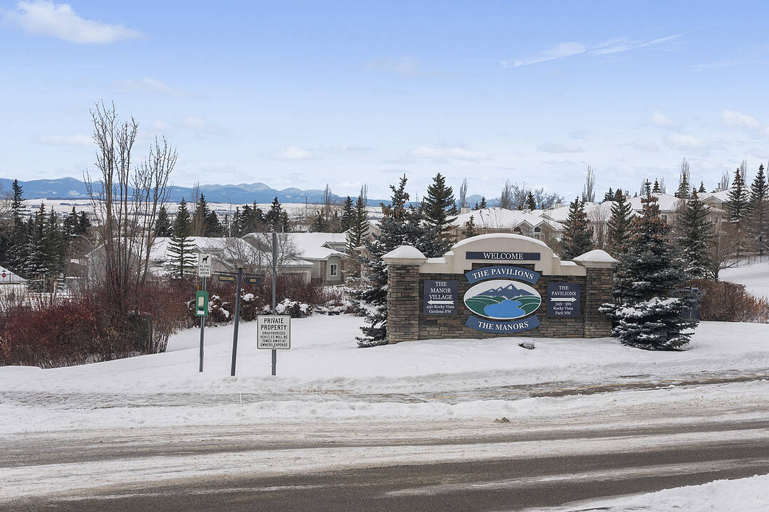 345 Rocky Vista Park NW #101, Calgary, Alberta