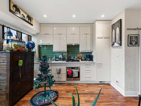 N405-1105 Pandora Avenue, Victoria