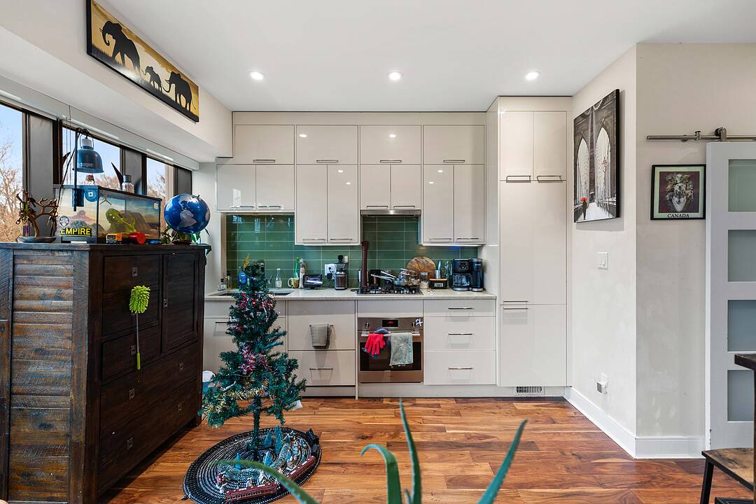 N405-1105 Pandora Avenue, Victoria, British Columbia