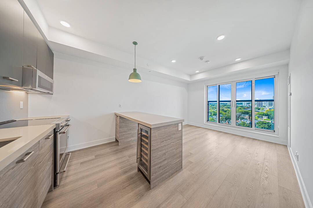 484 Spadina Ave #511, Toronto, Ontario