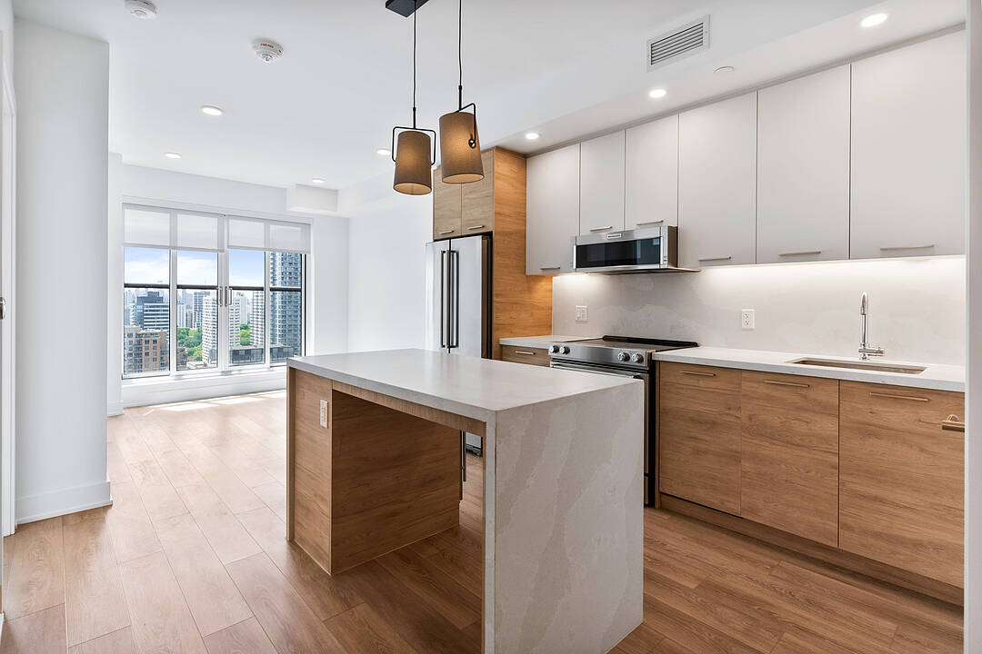 200 Redpath Ave #2410, Toronto, Ontario