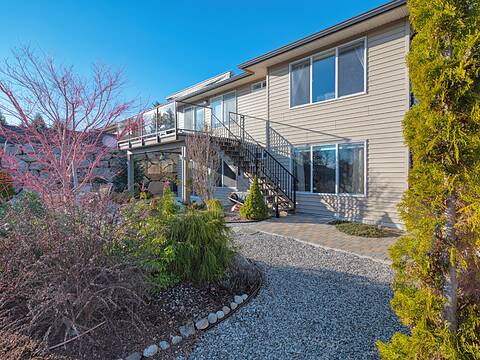 6263 Apollo Road, Sechelt
