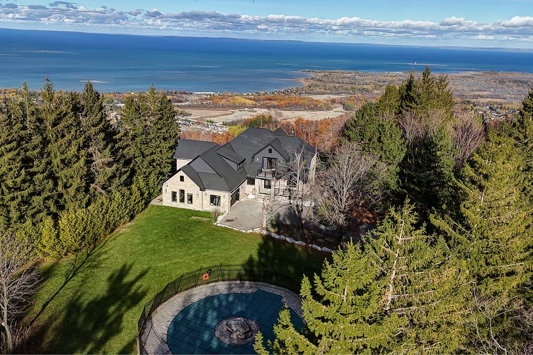 107 Maple Lane, Blue Mountains, Ontario