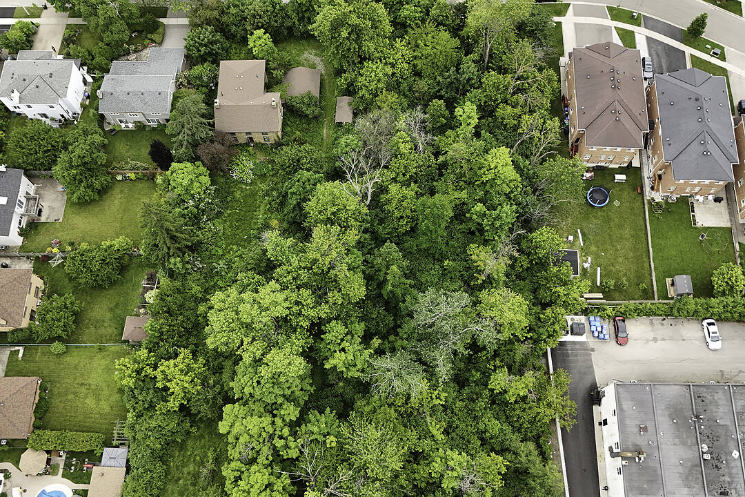 1050 Burnhamthorpe Rd E, Mississauga, Ontario