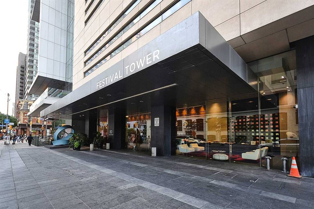 80 John St #1205, Toronto, Ontario