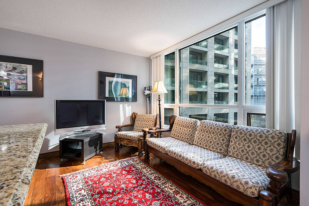 235 - 600 Fleet St, Toronto, Ontario