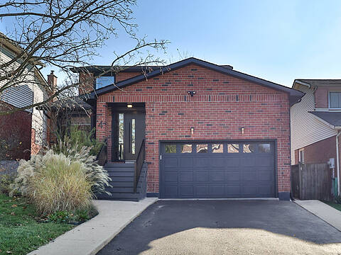 4 Fenton Dr, Hamilton