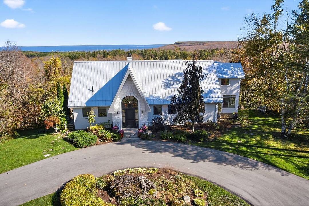 589374 19 Grey Road, Blue Mountains, Ontario