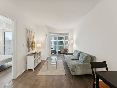 65 Watergarden Dr #710, Mississauga