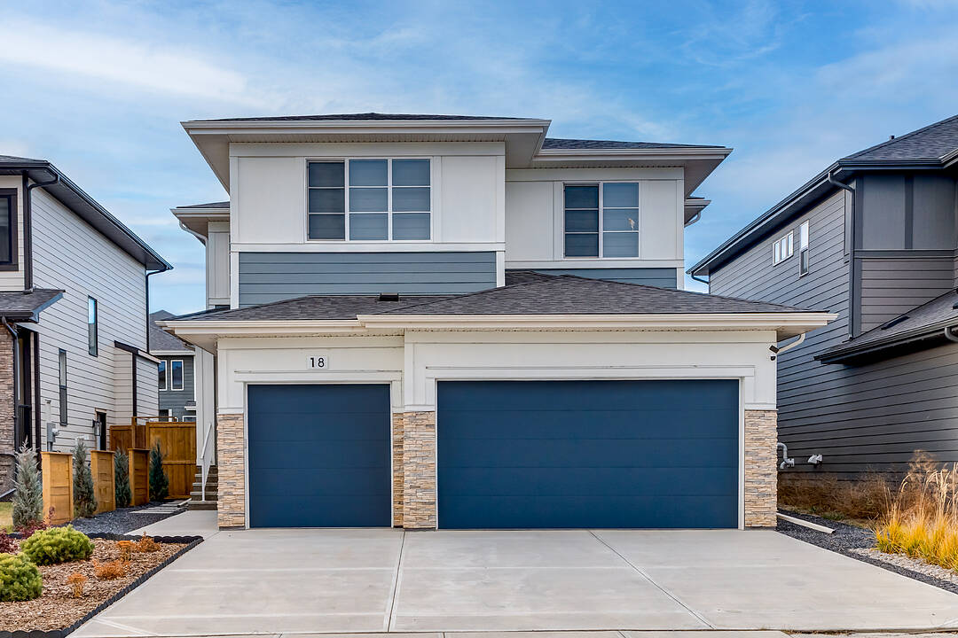18 South Shore Bay, Chestermere, Alberta