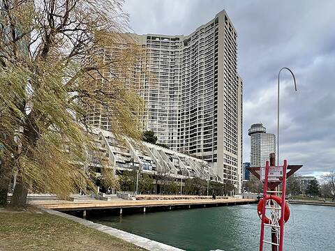 55 Harbour Sq #1414, Toronto