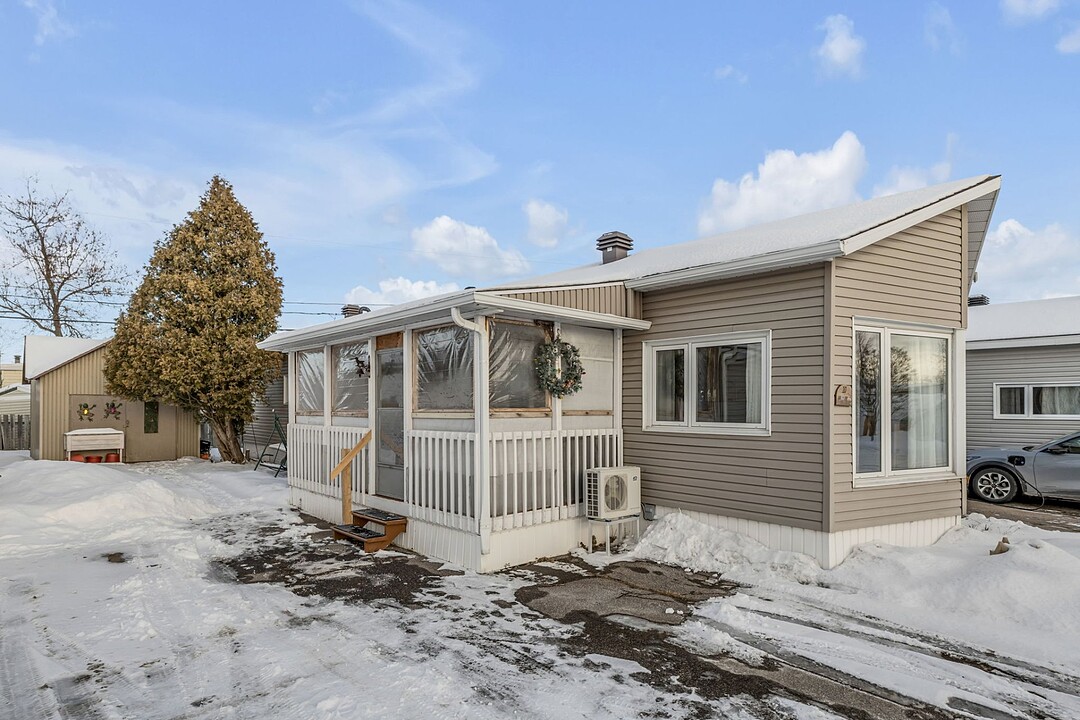 7002-10 Boul. Ste-Anne, Château-Richer, Québec