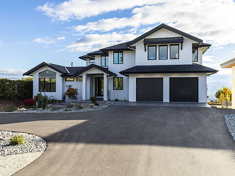 2235 Thacker Drive, West Kelowna