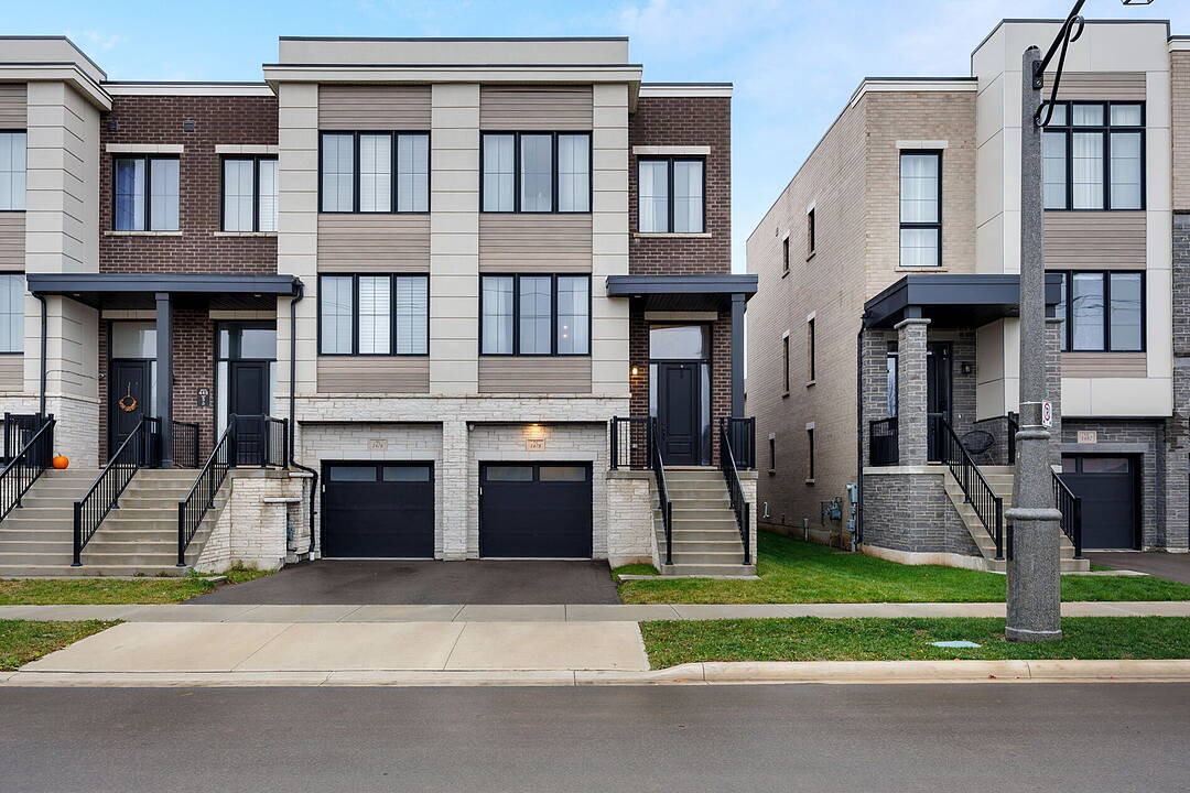 1478 Yellow Rose Circ, Oakville, Ontario