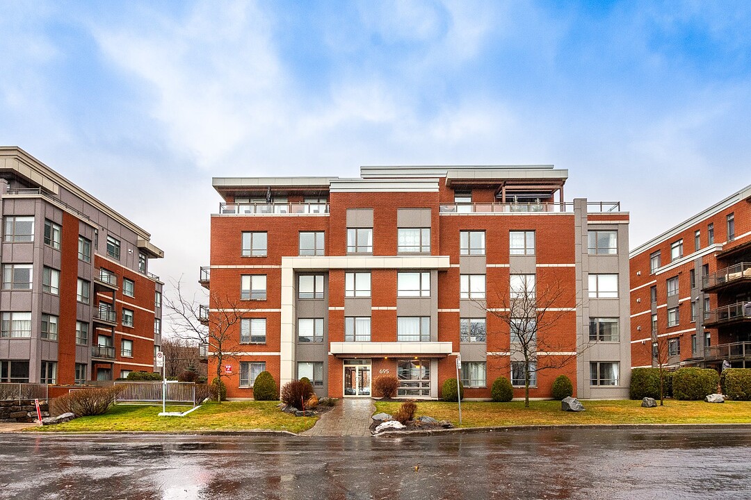 695 Rue du Docteur-Chevrier, Apt. 304, Saint-Lambert, Québec