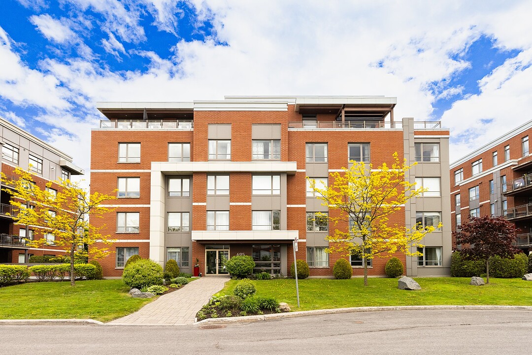 695 Rue du Docteur-Chevrier, Apt. 304, Saint-Lambert, Québec