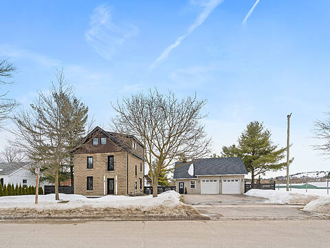 6 Dundas St W, Erin